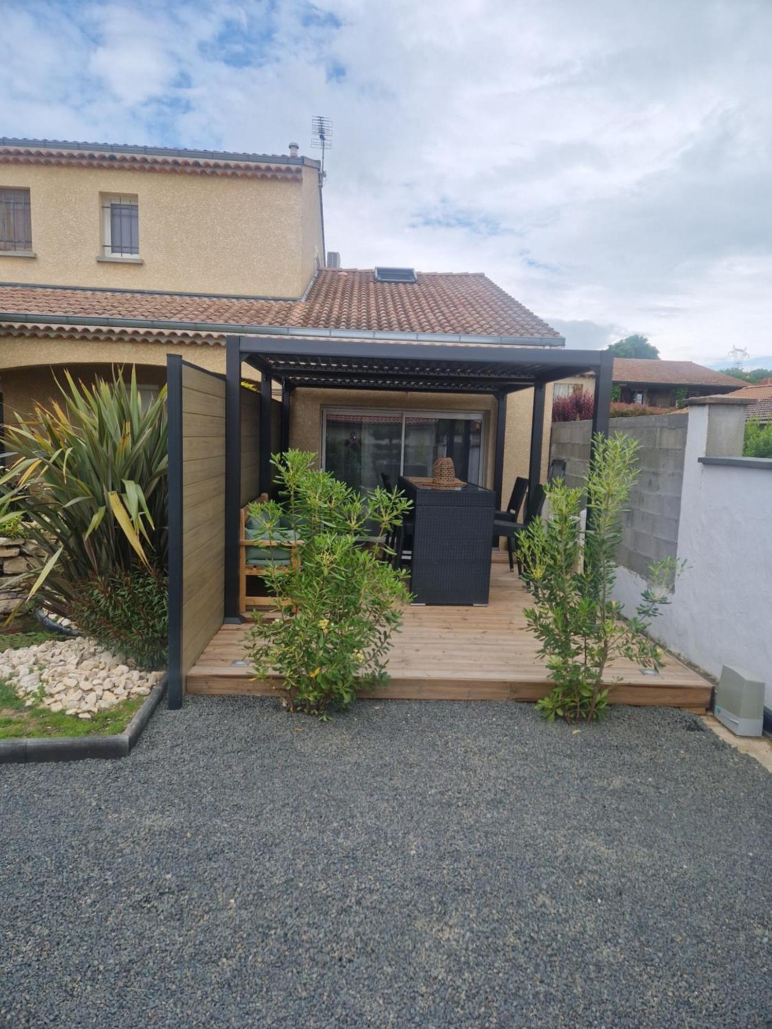 Chanos-Curson Appartement Pour 4 Avec Terrasse מראה חיצוני תמונה